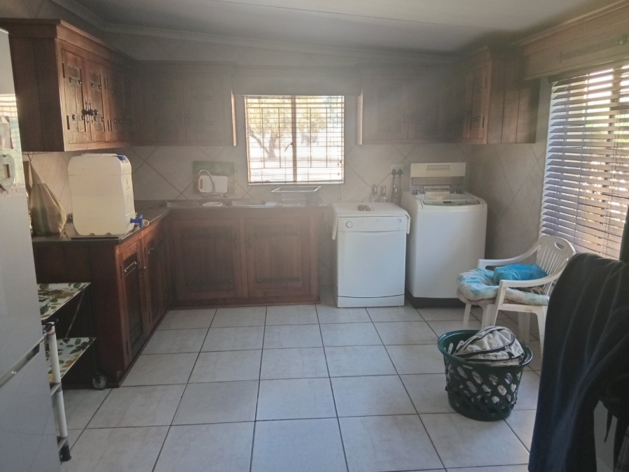 Commercial Property for Sale in Agricultural Holding 400 North West
